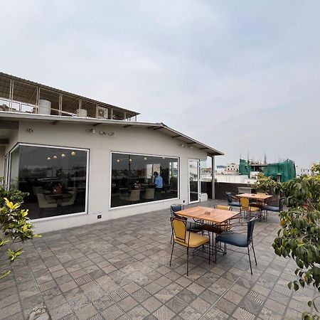 Hotel Royal Livin فاراناسي المظهر الخارجي الصورة