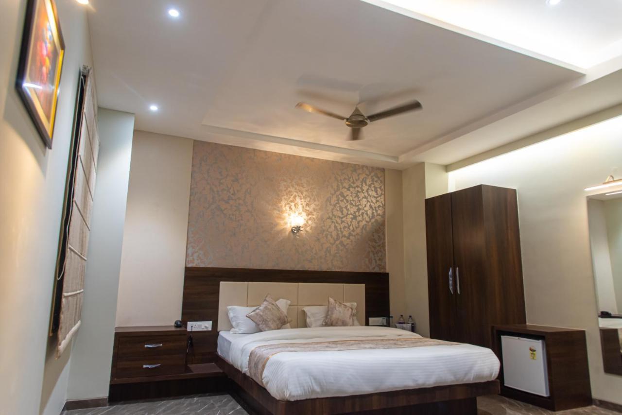 Hotel Royal Livin فاراناسي المظهر الخارجي الصورة