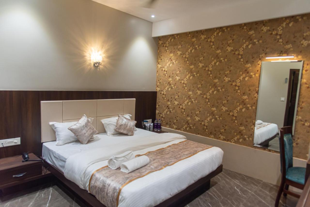 Hotel Royal Livin فاراناسي المظهر الخارجي الصورة
