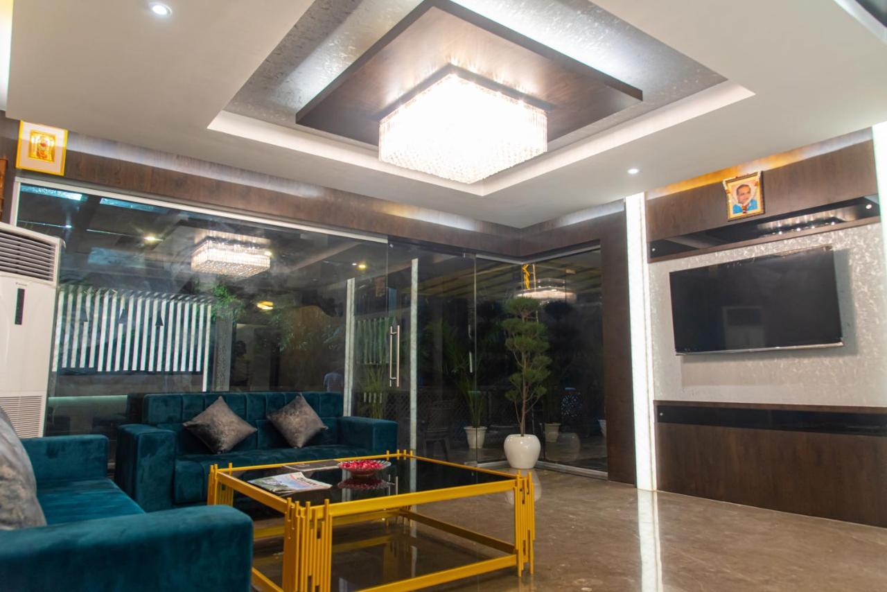 Hotel Royal Livin فاراناسي المظهر الخارجي الصورة