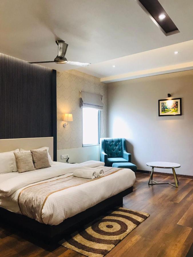 Hotel Royal Livin فاراناسي المظهر الخارجي الصورة