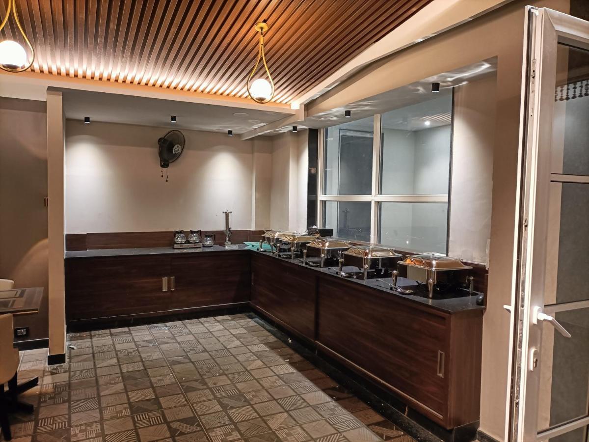 Hotel Royal Livin فاراناسي المظهر الخارجي الصورة