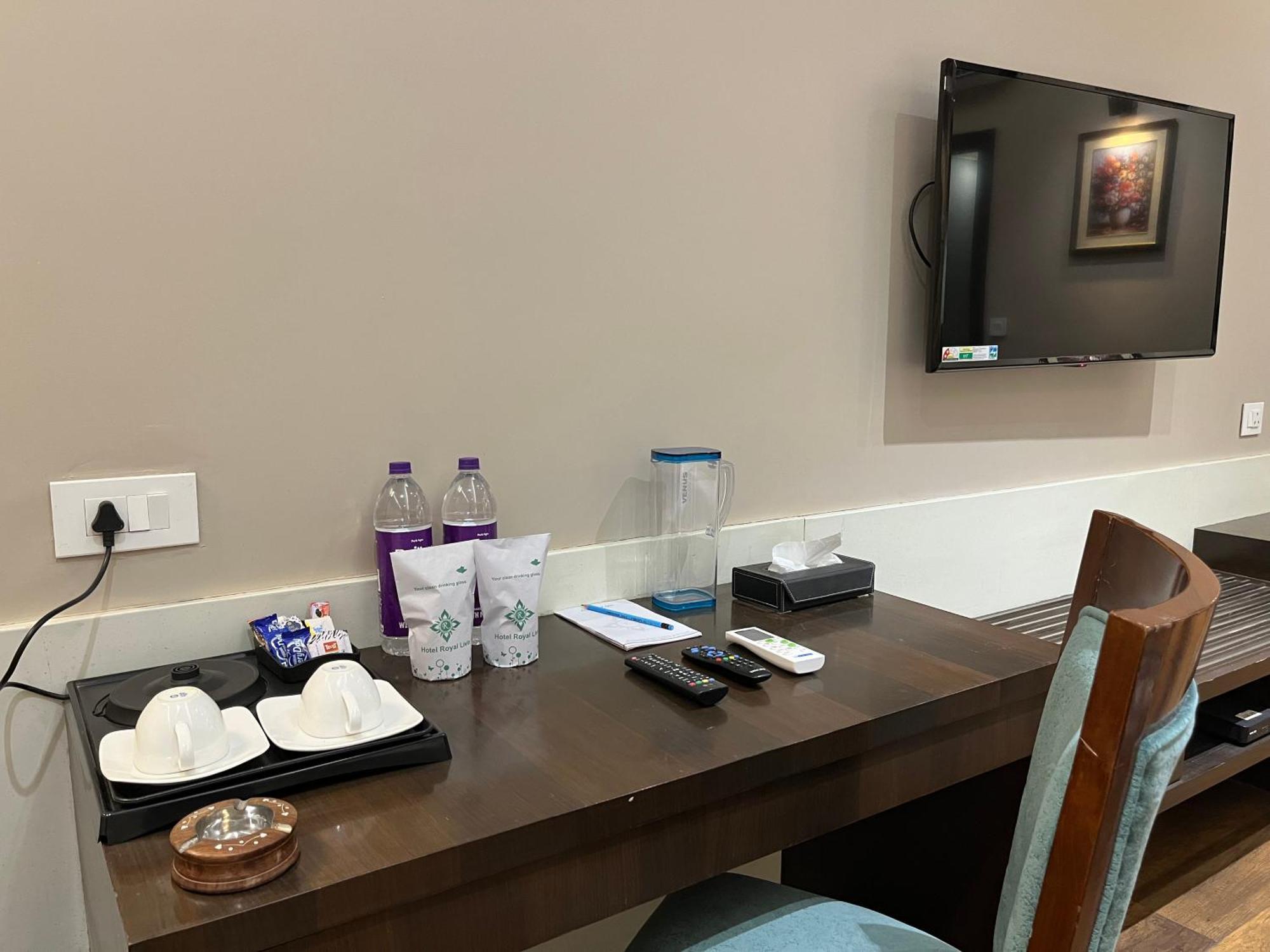 Hotel Royal Livin فاراناسي المظهر الخارجي الصورة