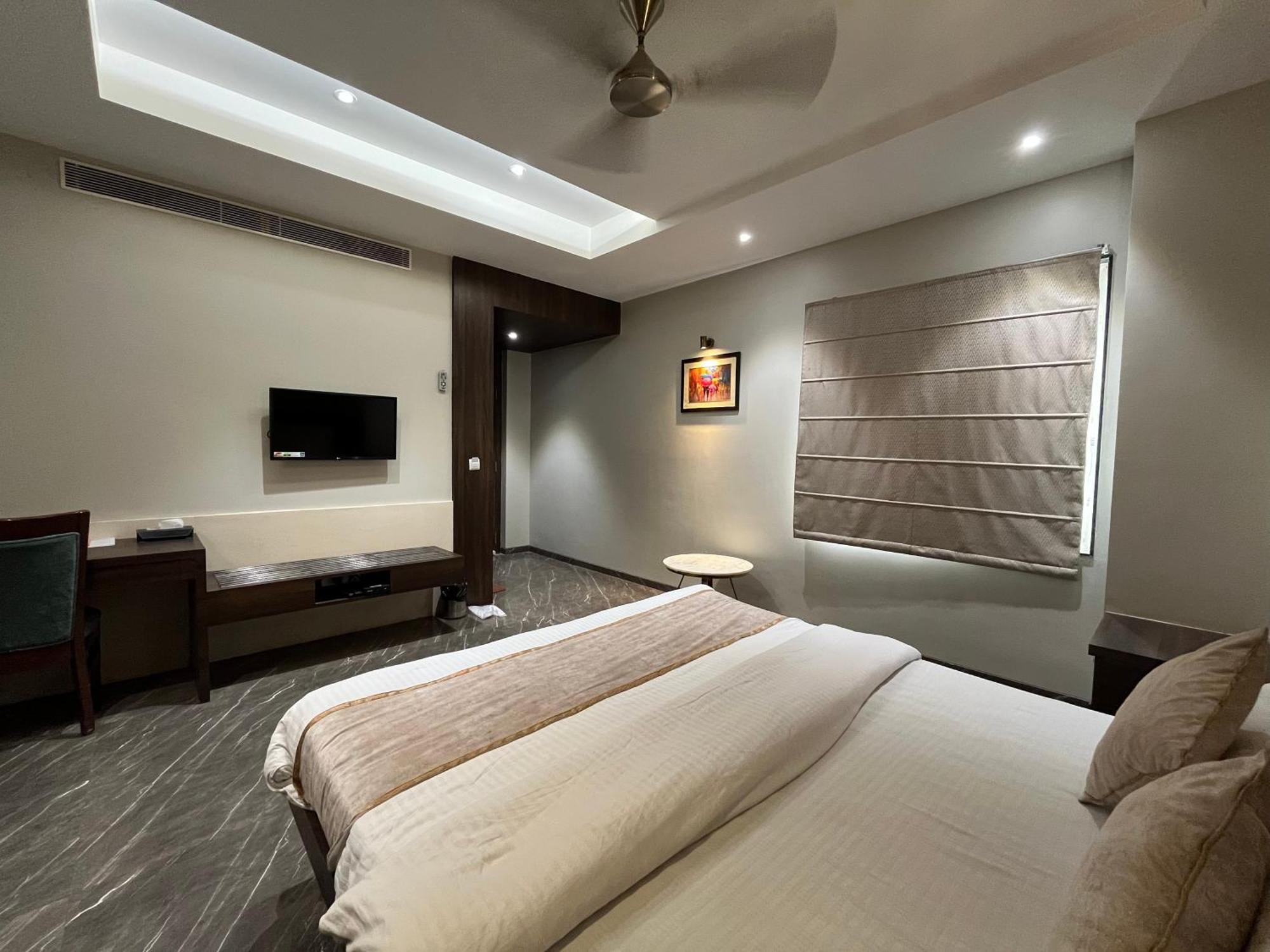 Hotel Royal Livin فاراناسي المظهر الخارجي الصورة